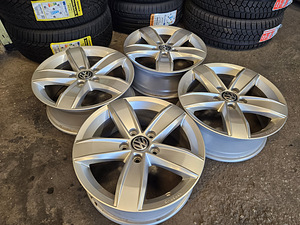Volkswagen Оригинальные Диски R 16 ( Škoda , Seat ) (1 фото из 6)