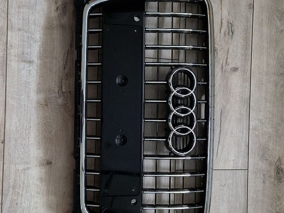 Передняя решетка Audi Q5 (S-line)