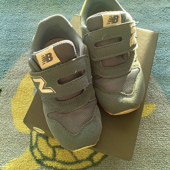 New Balance suurus 27
