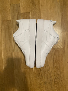 AF1 белые (1 фото из 2)