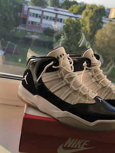 Jordan (2 фото из 3)