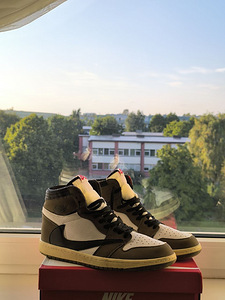Nike (1 foto / 6)