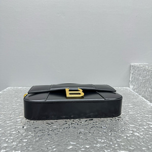 Kott Balenciaga replica (5 foto / 6)