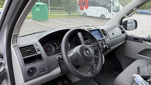 Volkswagen Transporter 8+1 2.0 75kW (9 foto / 15)