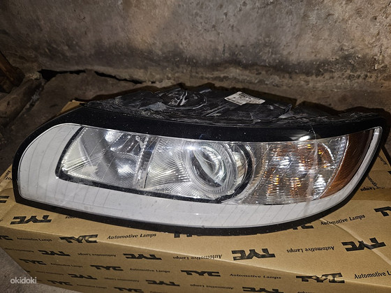 Volvo V50, S40 Esituled