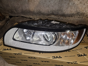Volvo V50, S40 Esituled (2 foto / 2)