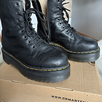 Dr.Martens talvesaapad platvormid nr 38
