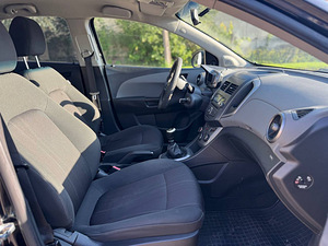 CHEVROLET AVEO (8 фото из 8)