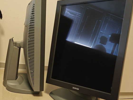 Monitor BARCO Coronis 5MP (MFGD-5421) TK hind 400€