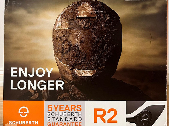 Продается мотоциклетный шлем Schuberth R2 (L, размер 59) + запасной