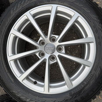 17" Audi originaalveljed 5x112 + naastrehvid 225/60/17