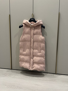 Vest kapuutsiga , S ( oversized) (2 foto / 4)