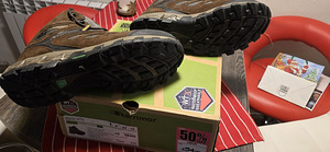 Meeste jalanõud Karrimor (7 foto / 7)