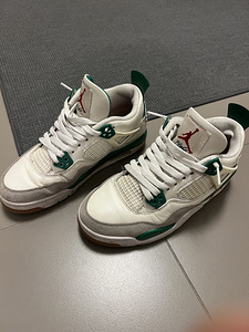 Jordan 4 (2 фото из 4)