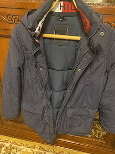 Tommi Hilfiger parka s. 152 (1 foto / 5)