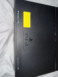 Playstation 4 (1 фото из 3)