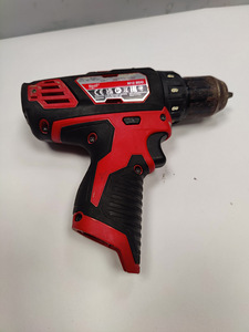 Akutrell Milwaukee M12 BDD ilma akuta (2 foto / 5)