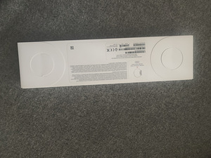 Упаковочная коробка от Apple Watch SE. (1 фото из 2)
