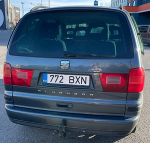 SEAT Alhambra (5 фото из 10)