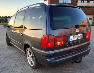 SEAT Alhambra (6 фото из 10)
