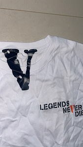 Vlone tshirt (2 foto / 8)