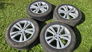 Mercedes R19 (2 фото из 5)