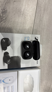Sennheiser (2 фото из 2)
