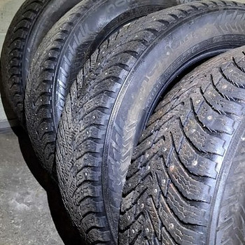 Nokian Hakkapeliitta 8 225/55R17 Naastrehvid Talverehvid