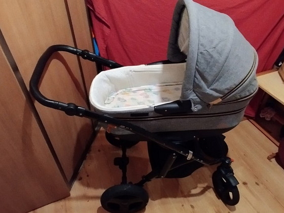 Детская коляска 3 in 1