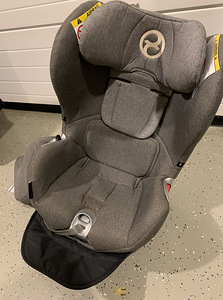 Cybex Sirona PLUS / PLATINIUM / 0-18 kg (1 foto / 3)