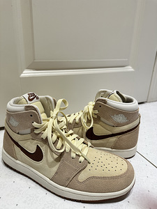 Meeste seemisnahast tossud Nike Jordan Beež & Pruun Air Jord (1 foto / 7)
