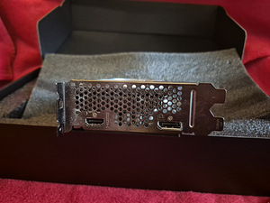RX 6500 XT - 4 ГБ (4 фото из 4)
