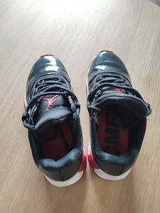 Кроссовки Nike Jordan (2 фото из 5)