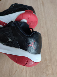 Кроссовки Nike Jordan (4 фото из 5)