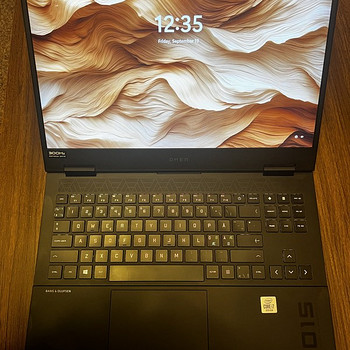 Gaming laptop Omen 15 300ghz