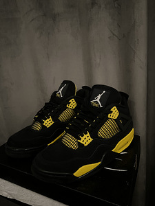Jordan 4 Thunder (1 фото из 4)
