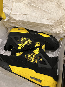 Jordan 4 Thunder (2 фото из 4)