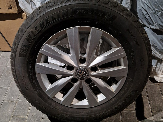 MICHELIN ICE X LAMELL REHVID + VW ORIGINAL VELJED R16 215/65