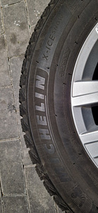 MICHELIN ICE X LAMELL REHVID + VW ORIGINAL VELJED R16 215/65 (5 foto / 6)