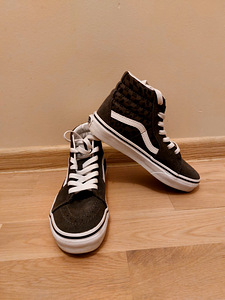 Детская обувь VANS (1 фото из 3)