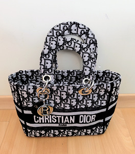Сумка DIOR реплика (1 фото из 3)