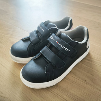 Tommy Hilfiger jalatsid nr 32