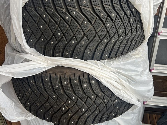 Шипованные шины Goodyear 275/40/R20
