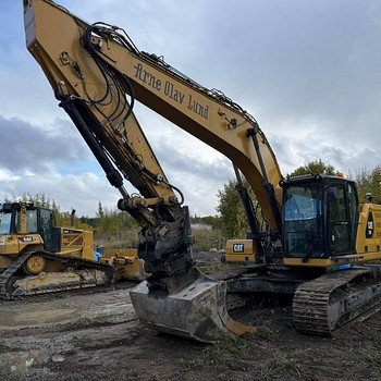 Аренда экскаватора CAT 330 с 3D системой и бульдозера CAT D6N