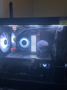 14900KS RTX5070 (1 foto / 2)