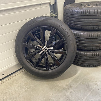235/55/18 Volksvagen Multivan
