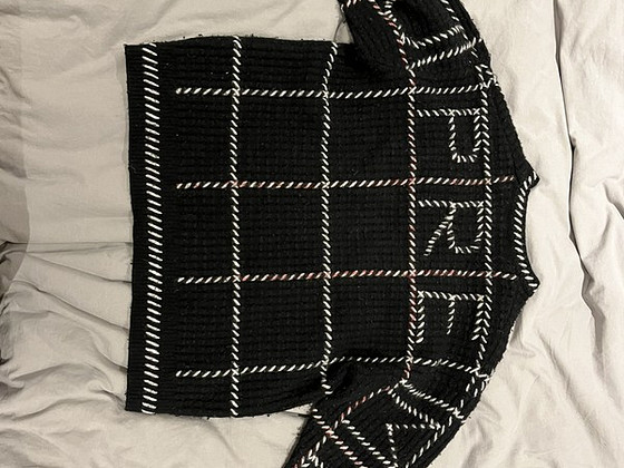 SUPREME sweatshirt