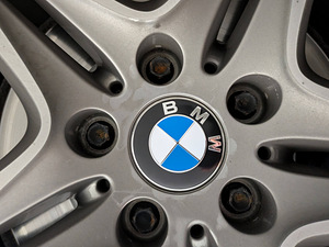 Колпачок на диск BMW 68 мм (3 фото из 3)