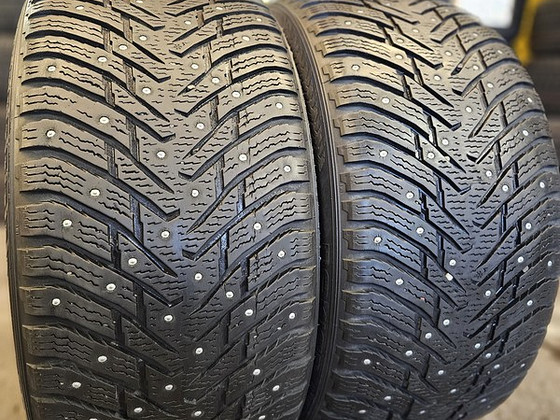 255 40 R 18 Nokian Hakkapeliitta 8