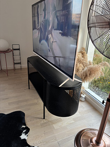 TV laud (3 foto / 3)
